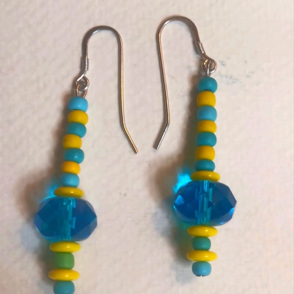 Dangle Handcrafted Earri… - Picture 1 of 3